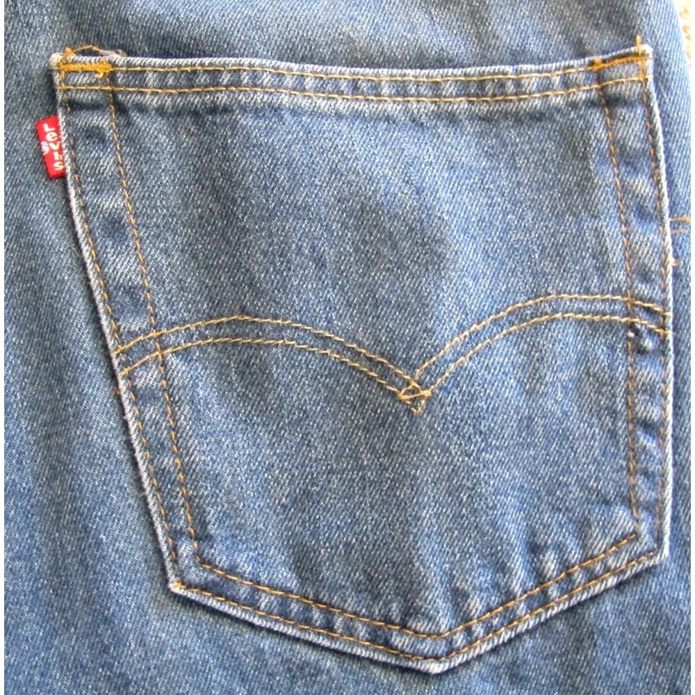 Levi's 550 Relaxed Fit Blue‎ Denim Cotton Jeans Men's Size 38 x 30